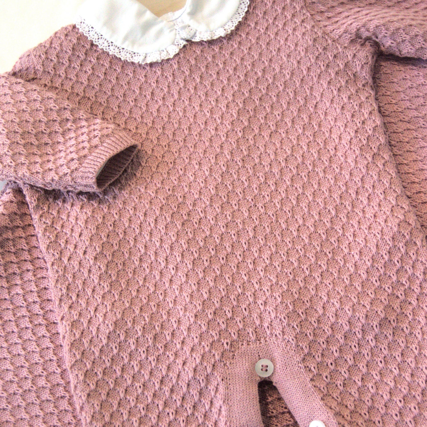 Gallop Maternity Kit with Lace Collar