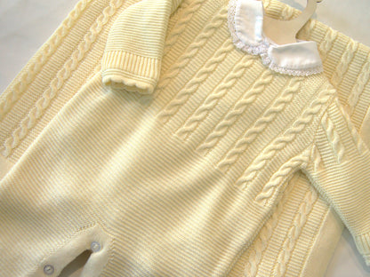 Saddle Maternity Kit with Lace Collar